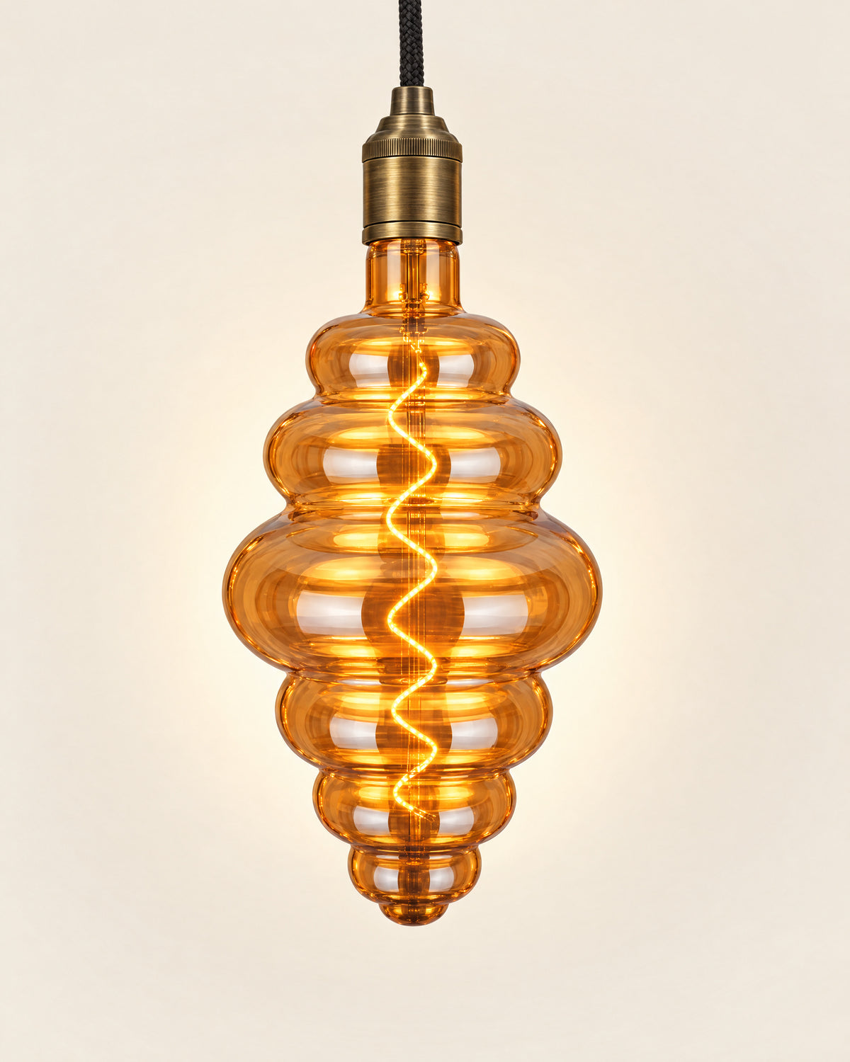 Zucca H200 tök formájú dekor LED filament izzó hullámos borostyán üvegben, bronz foglalatú függesztéken